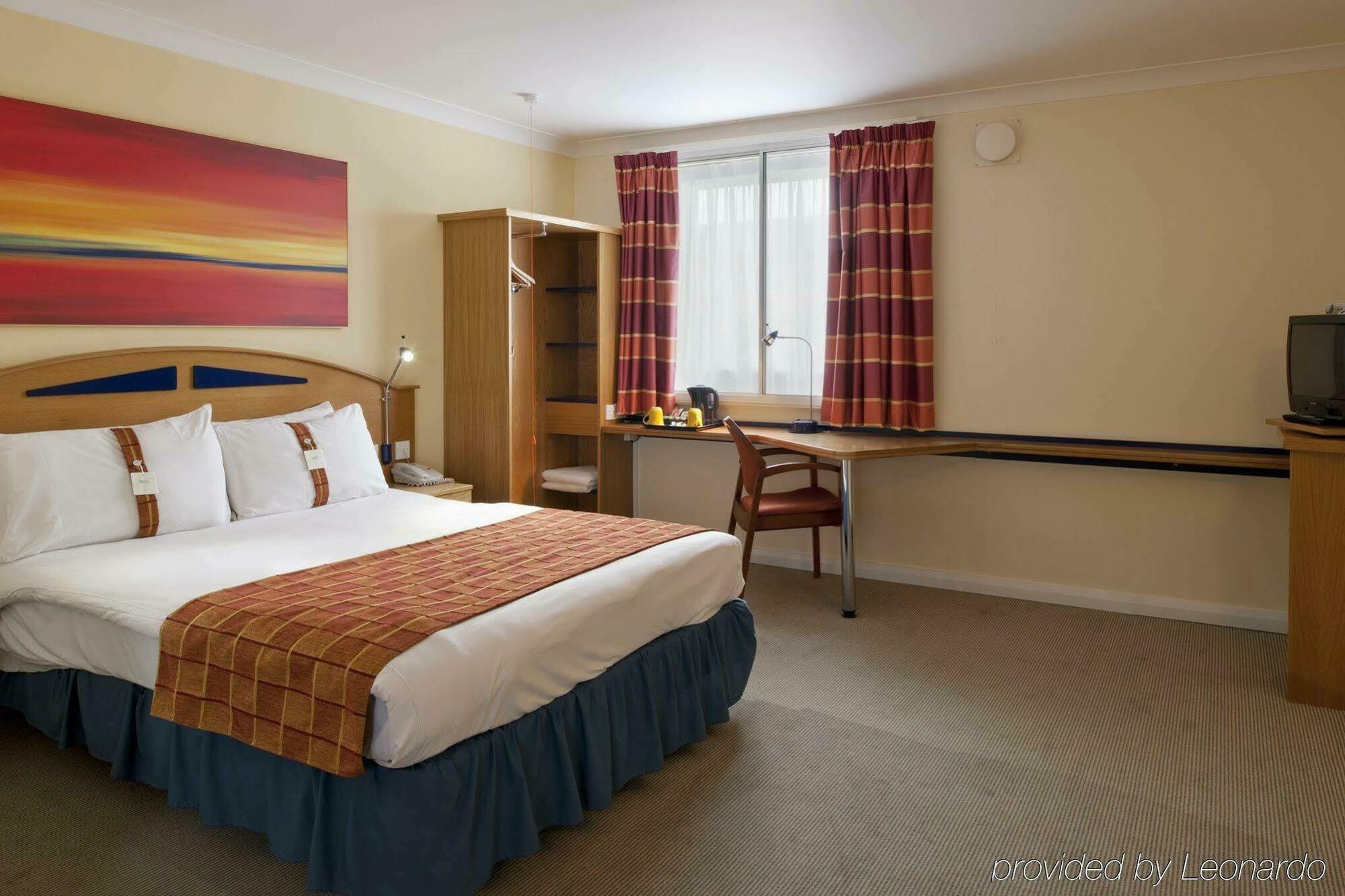 Holiday Inn Express East Midlands Airport By Ihg Castle Donington Room photo